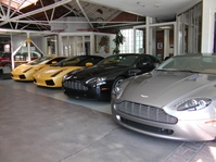 Aston, Lamborghini