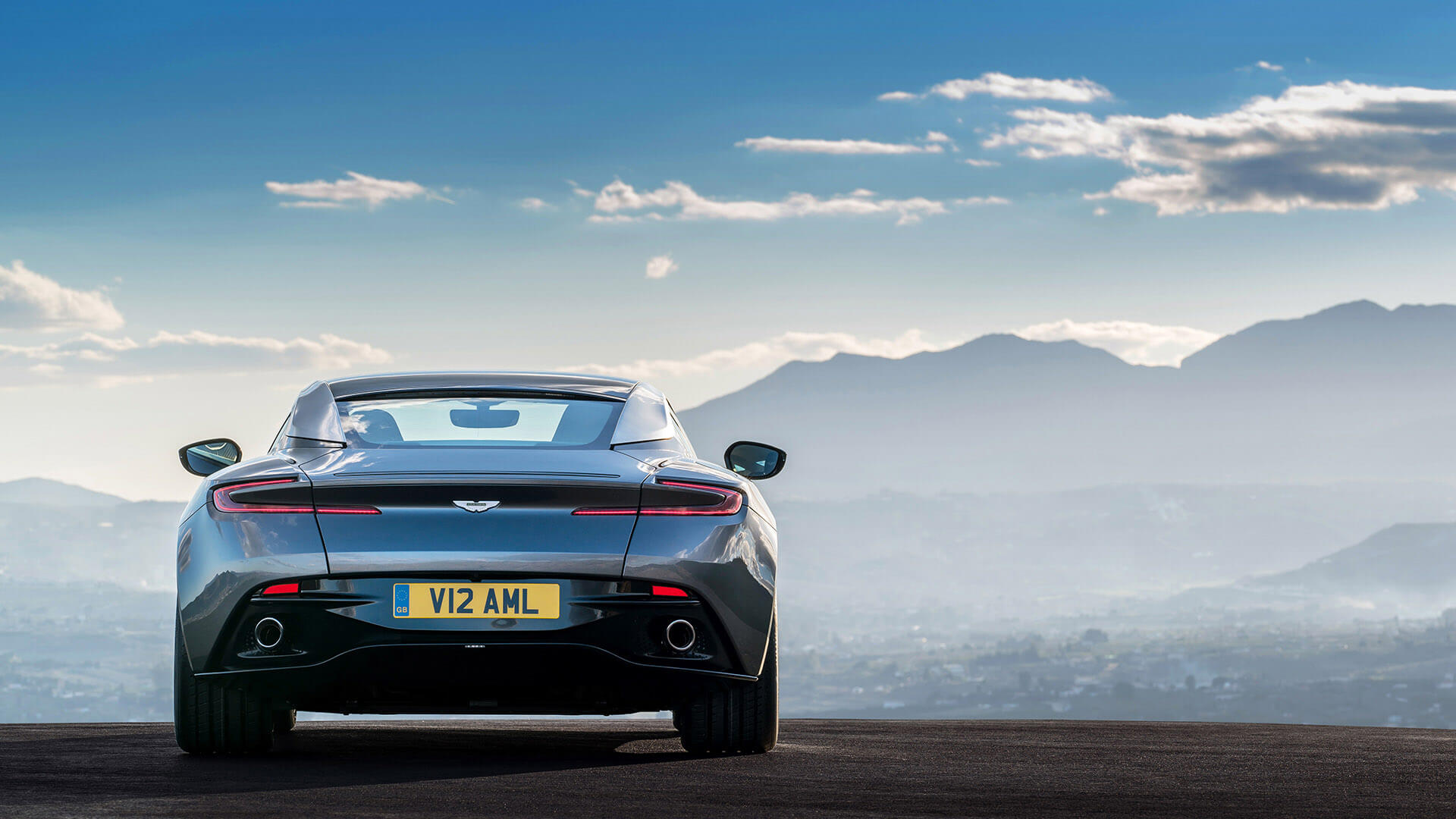 Aston Martin DB11 - Back